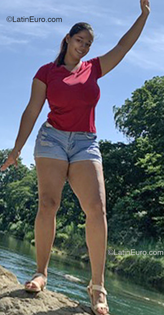 Date this happy Costa Rica girl Nick from San Jose CR561