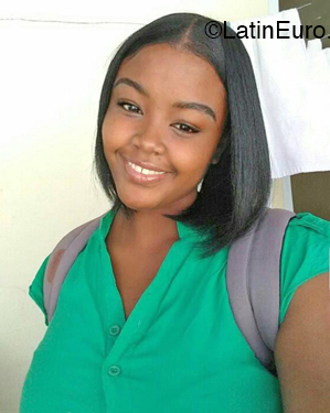 Date this pretty Dominican Republic girl Priscilia from Santo Domingo DO55031