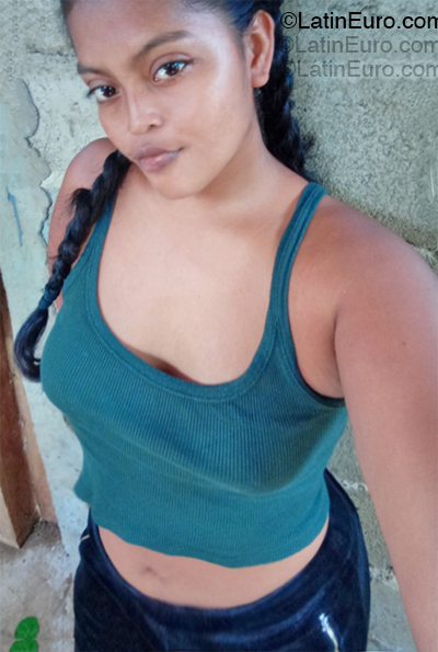 Date this young Panama girl Keysi from Panama PA1415