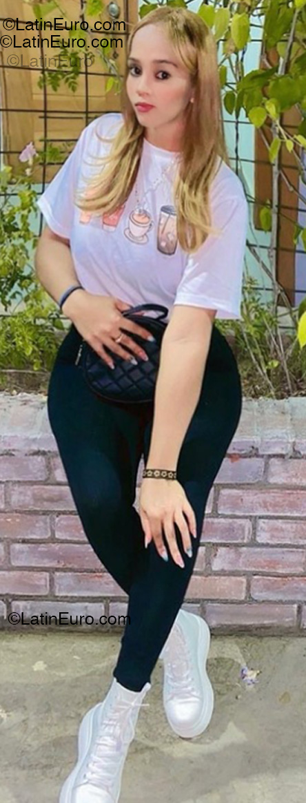 Date this sultry Dominican Republic girl Annerys from Santo Domingo DO55100