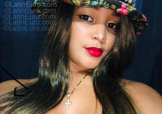 Date this nice looking Dominican Republic girl Abigail from Santiago DO55209