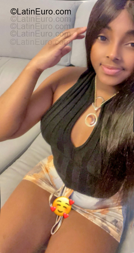 Date this attractive Switzerland girl Stercy from Solothur CH210