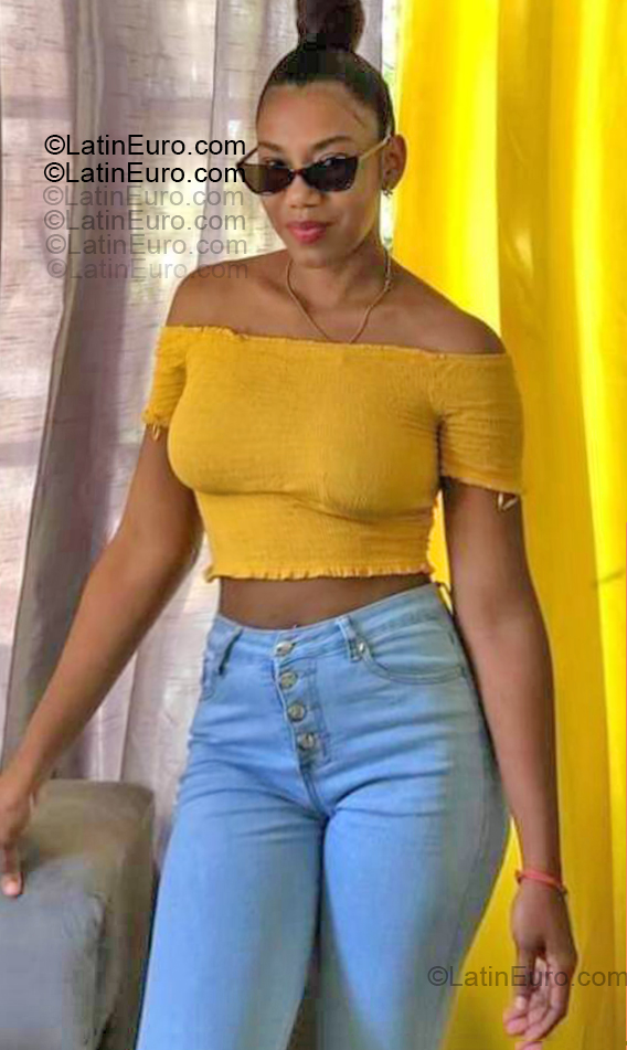 Date this passionate Dominican Republic girl Alba from Puerto Plata DO55310