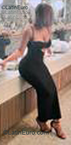 Date this hard body Dominican Republic girl Lisbeth from Santo Domingo DO55367