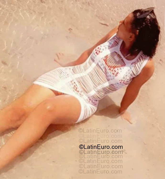 Date this young Dominican Republic girl Awilda from Santiago DO55368