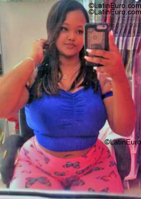 Date this cute Dominican Republic girl Ana from Santo Domingo DO55373