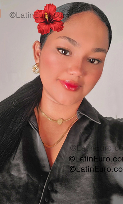Date this funny Venezuela girl Fernanda Mirianny from Caracas VE5331