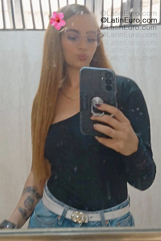 Date this stunning Venezuela girl Paola from Valera VE5340