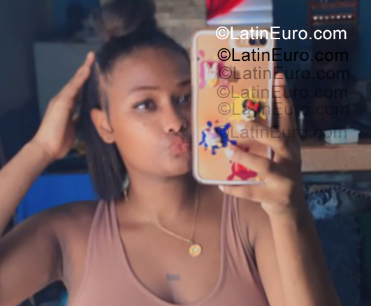 Date this beautiful Dominican Republic girl Patricia from Bajos De Haina DO55412
