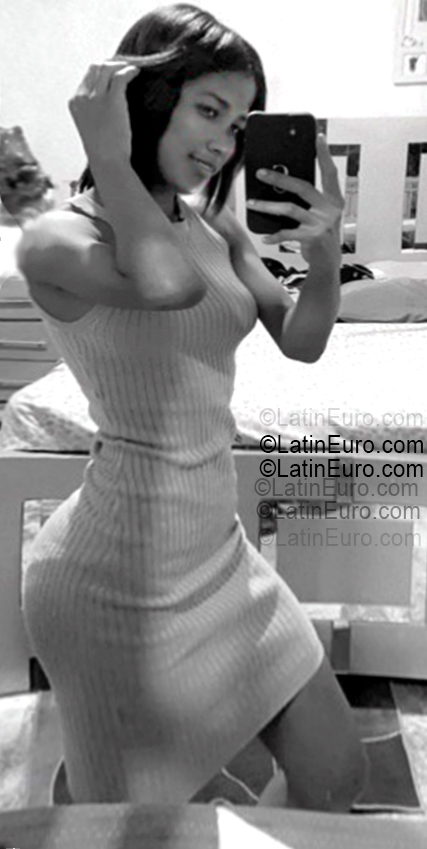 Date this georgeous Dominican Republic girl Elisbeth from San Pedro De Macoris DO55446