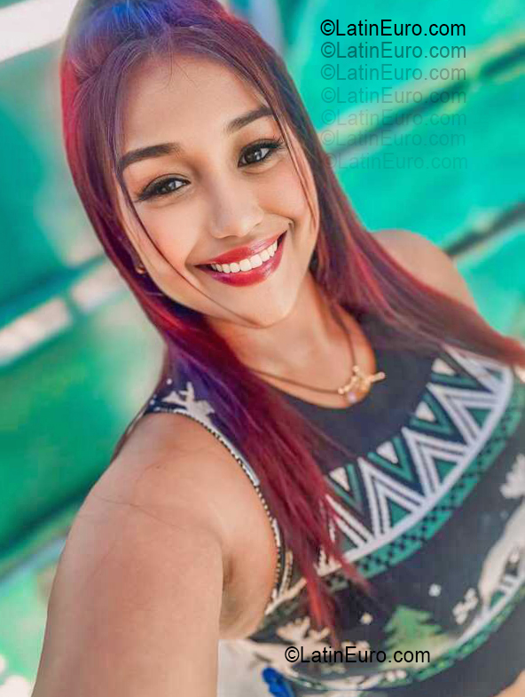Date this tall Venezuela girl Ana from Maracaibo VE5372