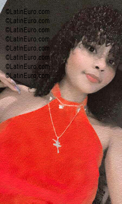 Date this happy Dominican Republic girl Ays from Santo Domingo DO55642