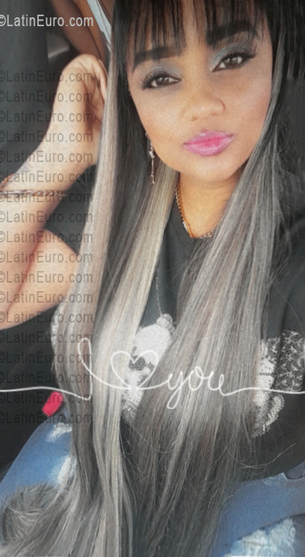Date this cute Dominican Republic girl Ana from Santo Domingo DO56321