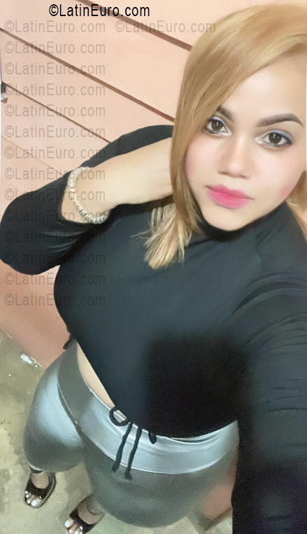 Date this lovely Dominican Republic girl Mary from Montecristi DO55846