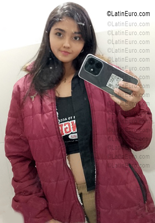 Date this exotic Colombia girl Luisana from Barranquilla CO33606