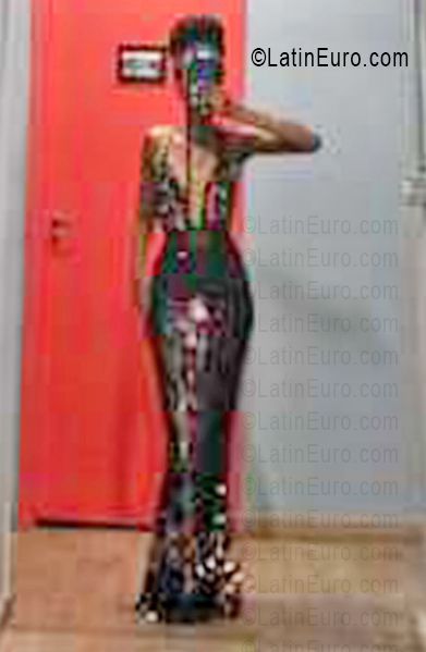Date this hard body Dominican Republic girl Lizzie from Santo Domingo DO55935