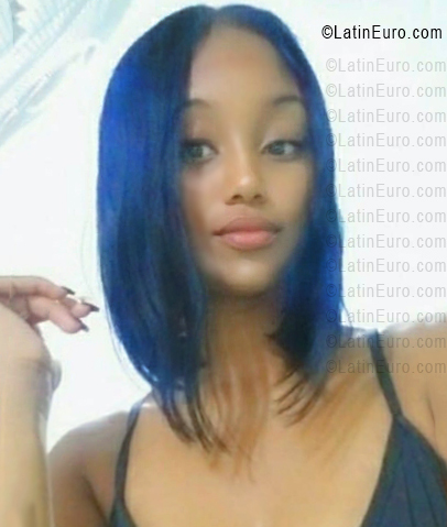 Date this sensual Dominican Republic girl Genesis - Glesis from Santiago DO55945