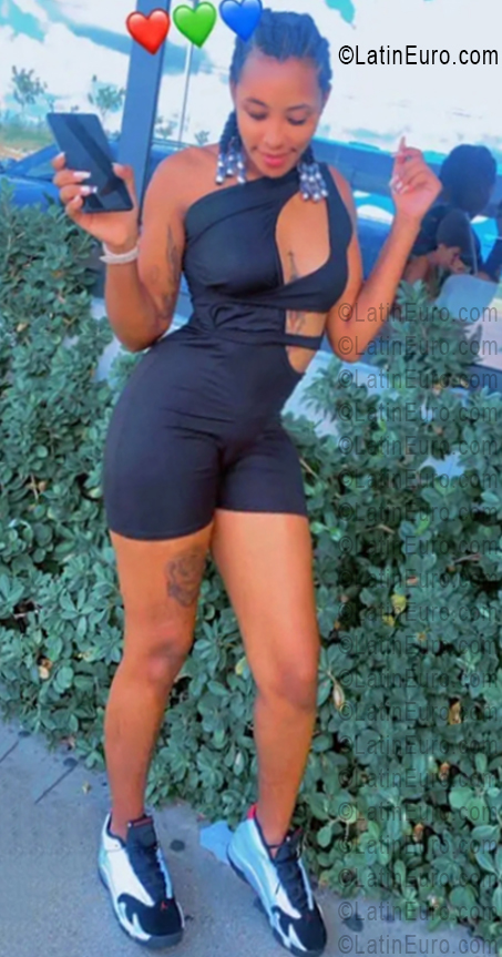 Date this exotic Dominican Republic girl Ivelis from Santo Domingo DO55974
