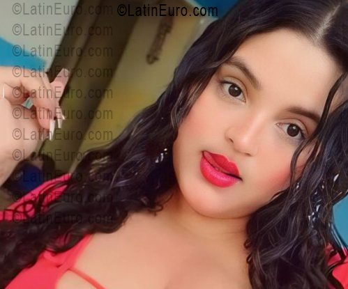 Date this hard body Venezuela girl Alejandra from Caracas VE5437