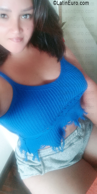 Date this stunning Venezuela girl Ali from Caracas VE5450