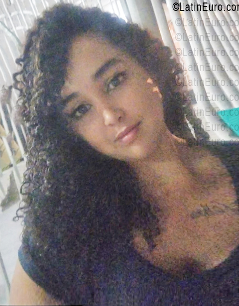 Date this sensual Colombia girl Malidely from Barranquilla CO33657