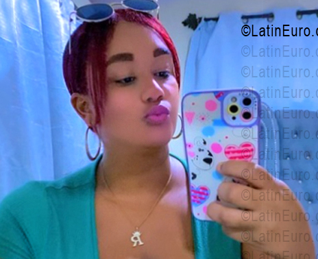Date this gorgeous Dominican Republic girl Roseiris from Santo Domingo DO56311