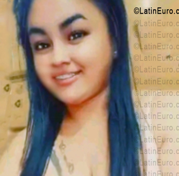 Date this nice looking Venezuela girl Amy from Valencia VE5622
