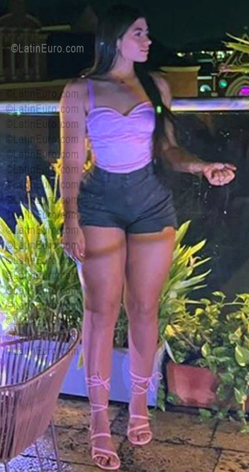 Date this pretty Colombia girl Chanel from Cartagena CO33719
