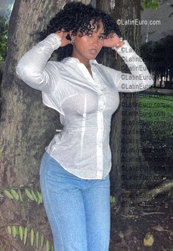 Date this sultry Dominican Republic girl Abigail from La Romana DO56347