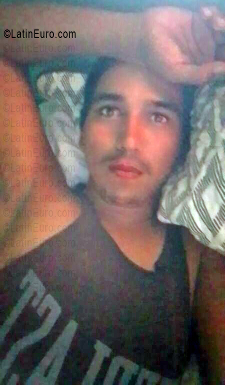 Date this exotic Venezuela man Luis from Venezuela VE5646