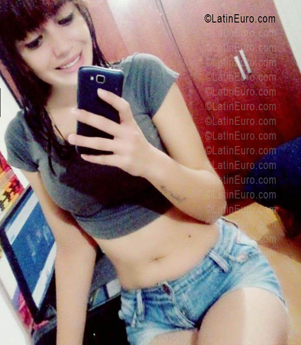 Date this foxy Uruguay girl Dahiana from Canelones UY116