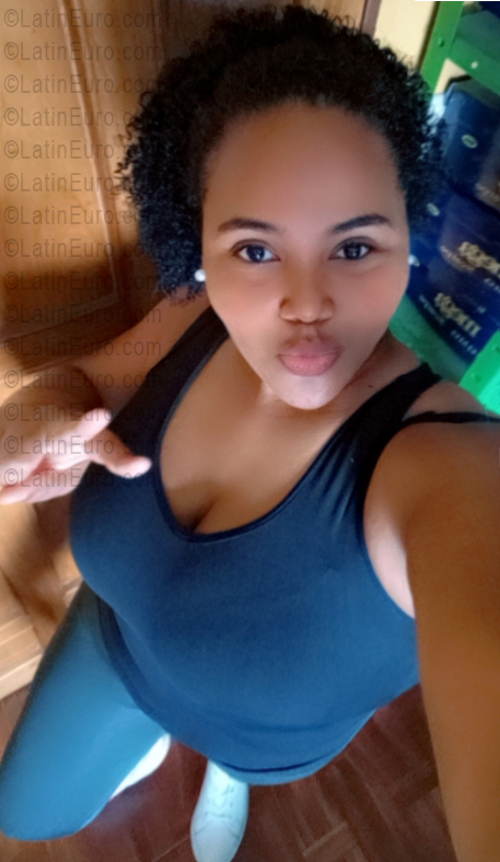 Date this cute Venezuela girl Nairelis from Bolivar VE5700