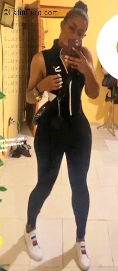 Date this delightful Dominican Republic girl Daniela from Barahona DO56595