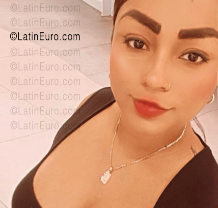Date this good-looking Colombia girl Lady from Cali CO33775
