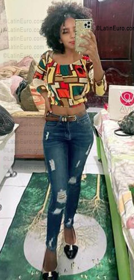 Date this beautiful Dominican Republic girl Yafreisi from La Altagracia DO56659