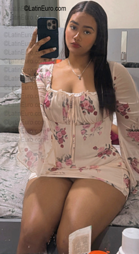 Date this exotic Dominican Republic girl Alondra from Santo Domingo DO56672