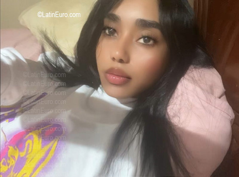 Date this attractive Dominican Republic girl Amelet from Santo Domingo DO56723