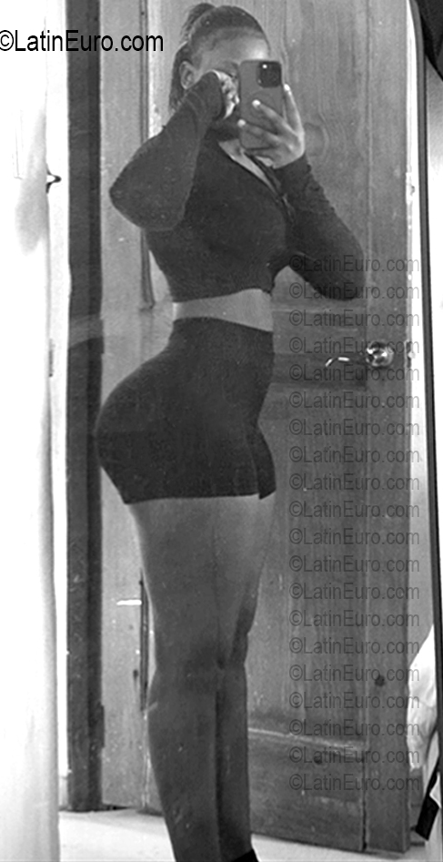 Date this sultry Dominican Republic girl Angelina from Santo Domingo DO56740