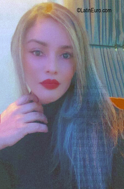 Date this passionate Brazil girl Gislaine from Goiania BR12433