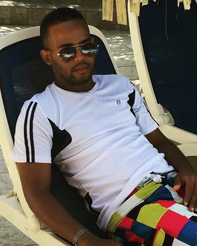 Date this passionate United States man Yefri from Corona Queen US25707