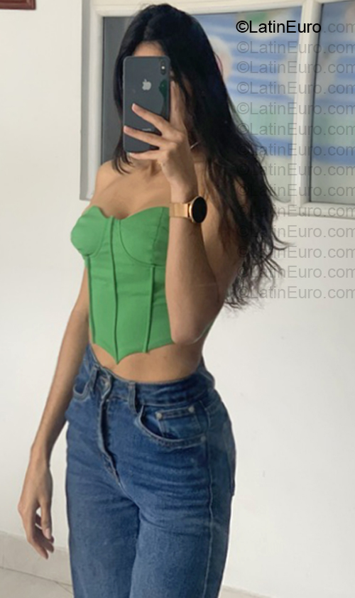 Date this georgeous Colombia girl Angie from Ocana CO33866