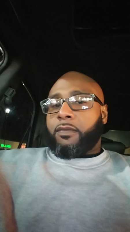 Date this voluptuous United States man Karl from New Orleans US25764