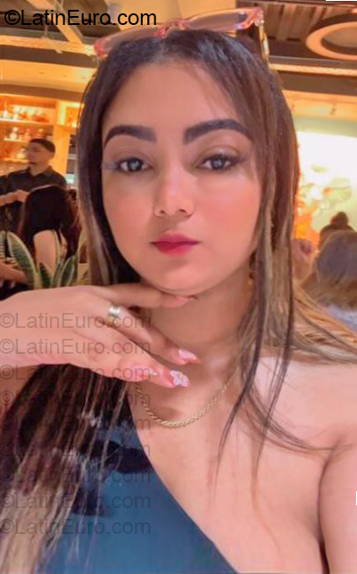 Date this beautiful Dominican Republic girl Rossy from Santo Domingo DO57098