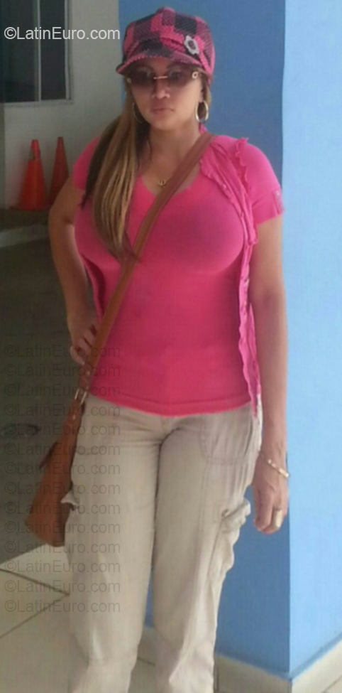 Date this hot Panama girl Patricia from Panama PA1442