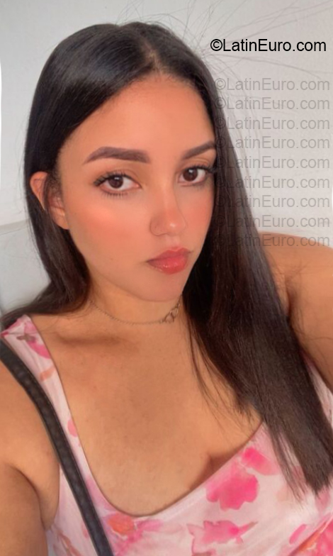 Date this lovely Dominican Republic girl Smeylin from Santiago DO57108