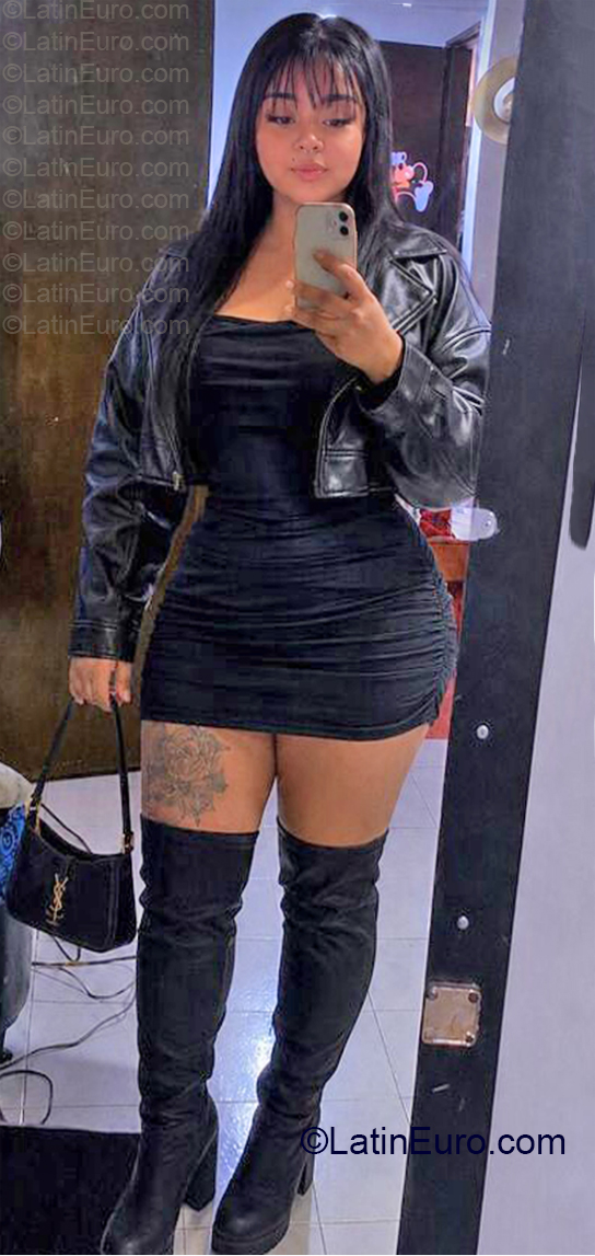 Date this cute Colombia girl Alejanra from Bogota CO33890