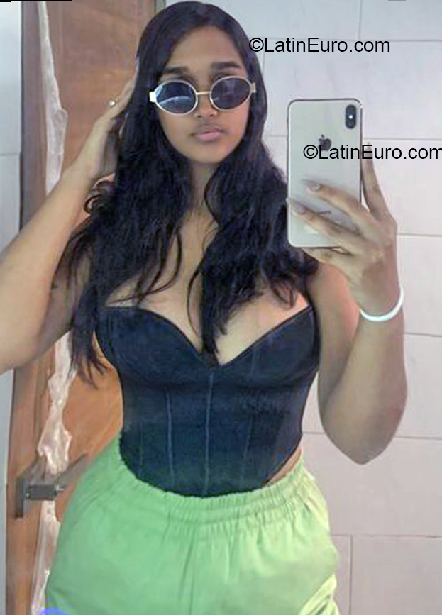 Date this exotic Dominican Republic girl Sofia Melany from Santo Domingo DO57211