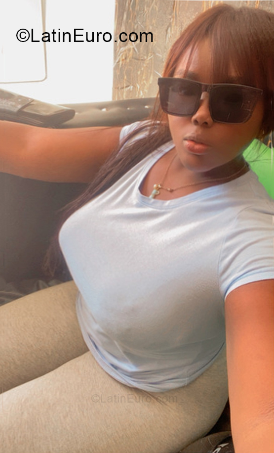 Date this athletic Dominican Republic girl Luz from Santo Domingo DO57246