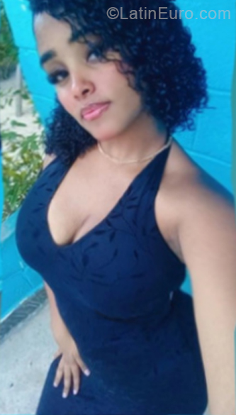 Date this sensual Dominican Republic girl Melany from La Romana DO57252