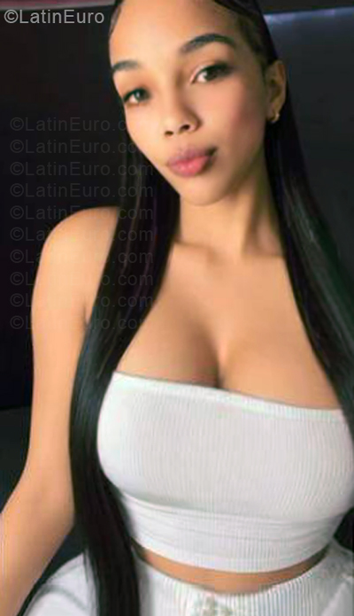 Date this tall Dominican Republic girl Any from Santo Domingo DO57331
